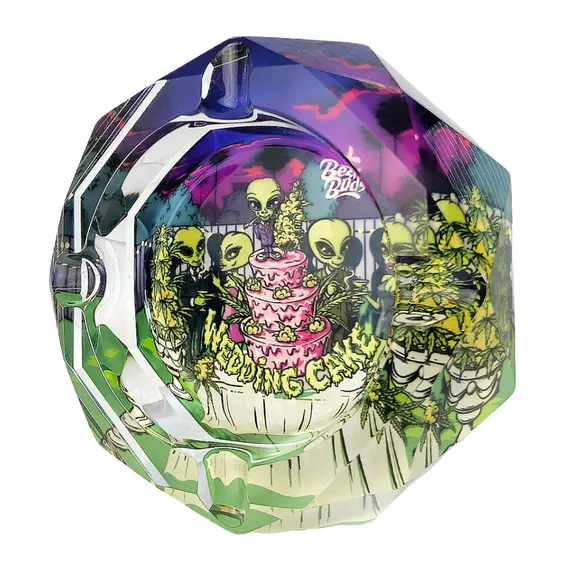 Best Buds Crystal Ashtray with Alien Wedding Design, 2 image
